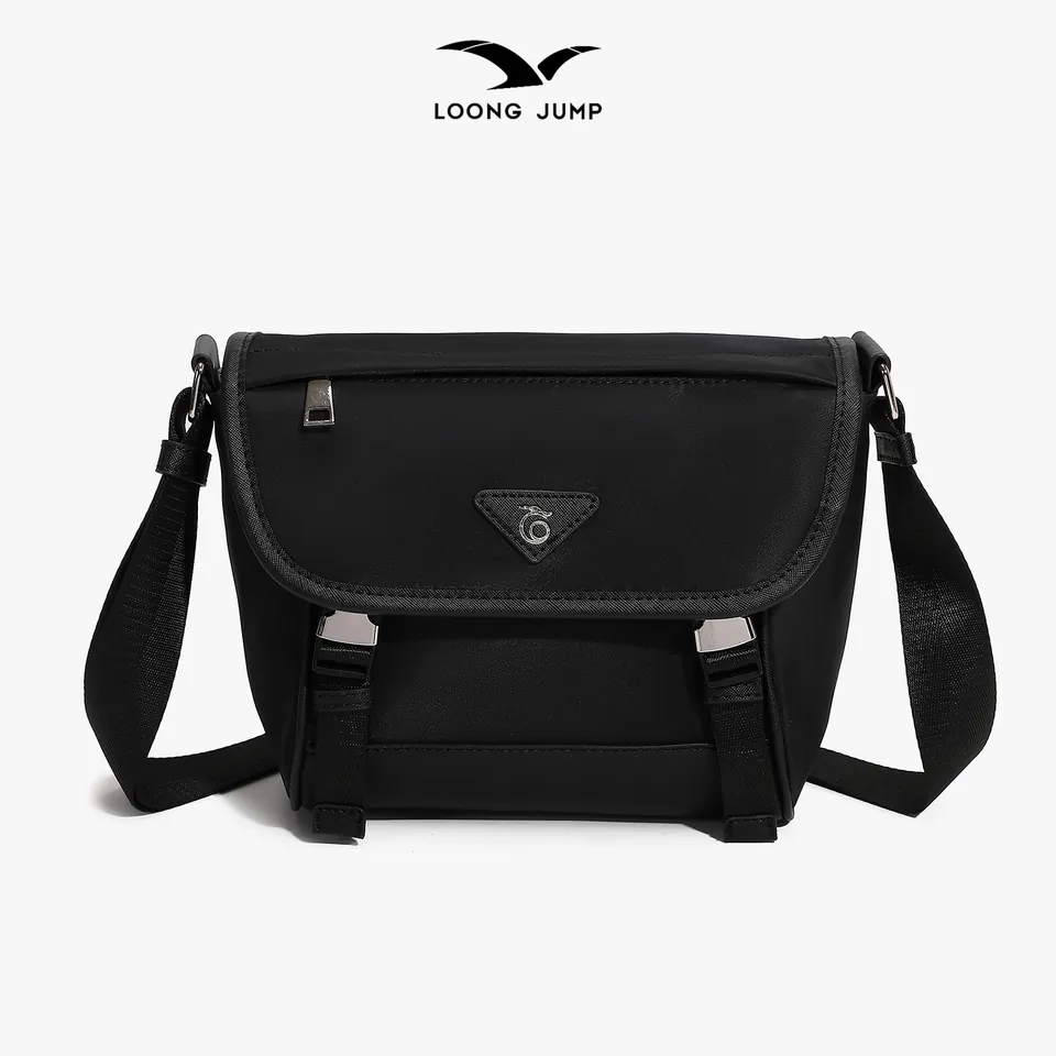 Tas Messenger Hitam · DS-12-BLACK-M